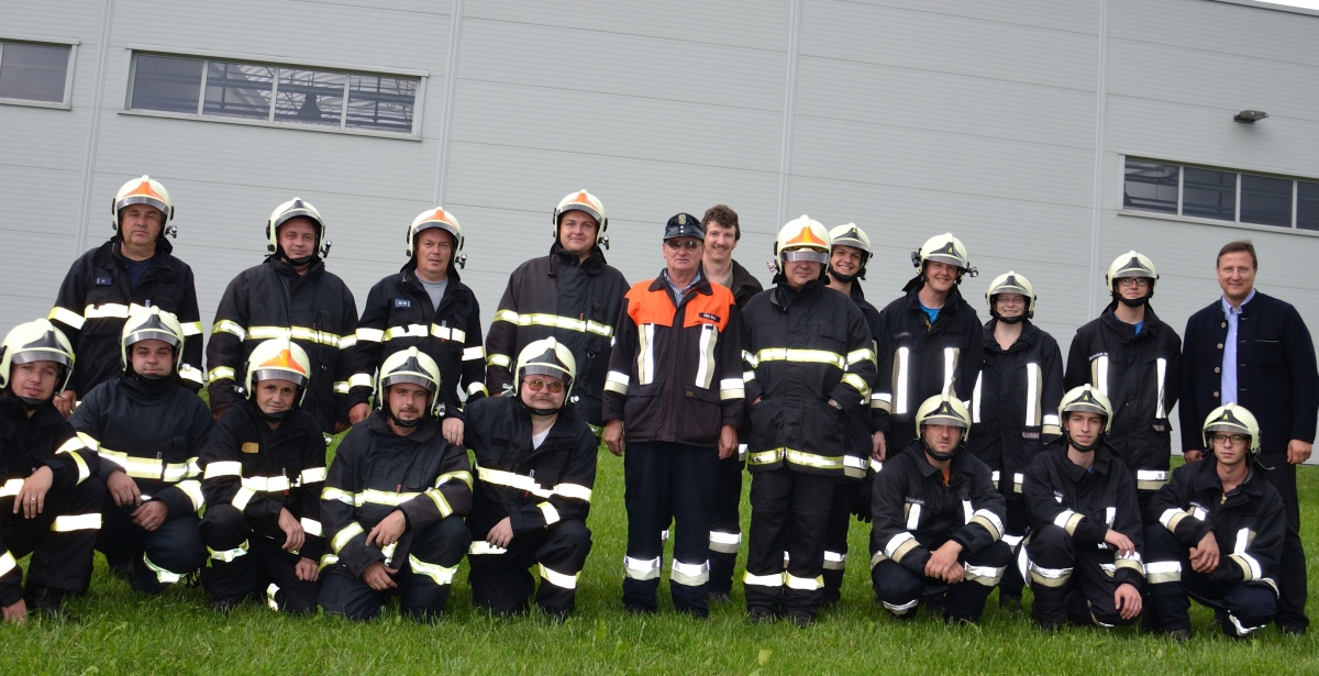 Feuerwehrmannschaft aus Nyrsko und Neukirchen b.Hl.Blut
