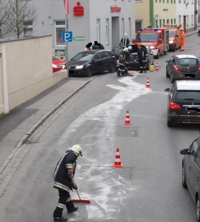 Ölspur nach Verkehrsunfall