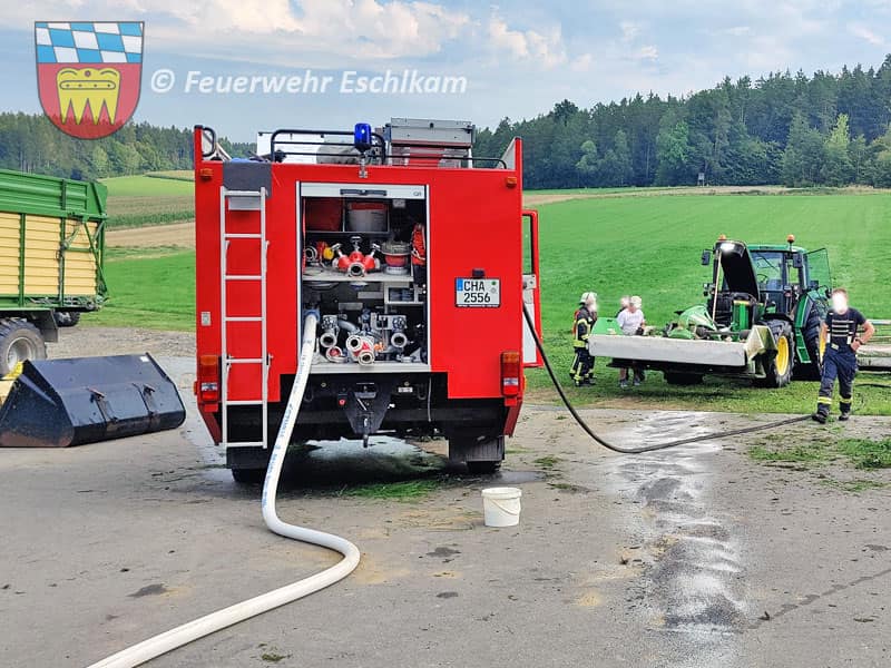 B3 Brand Traktor am Gebude