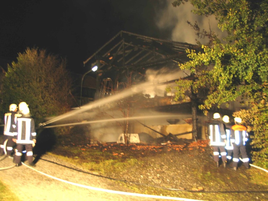 Löscharbeiten im Grenzdorf Rittsteig