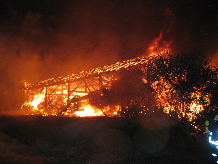 Vollbrand der Maschinenhalle in Rittsteig