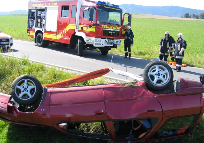 Fahrzeugbergung mit Fahrzeugwinde