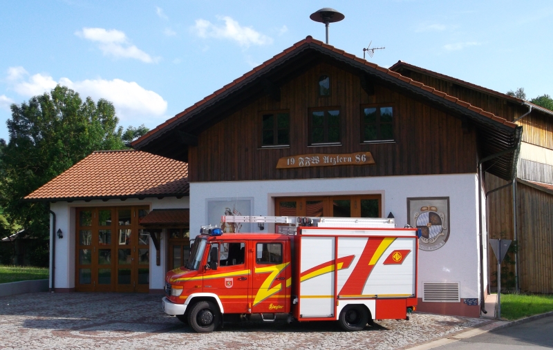 Gerätehaus Atzlern mit StLF