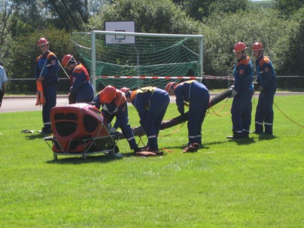 Währenddessen wird die Saugleitung gekuppelt